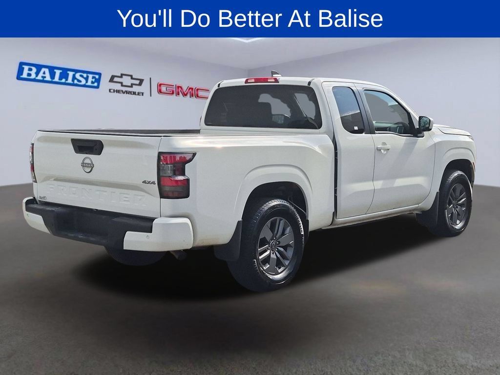 Used 2025 Nissan Frontier SV AWD/4WD image 3