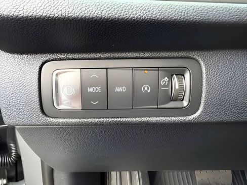 New 2026 Chevrolet Traverse LT AWD/4WD image 19