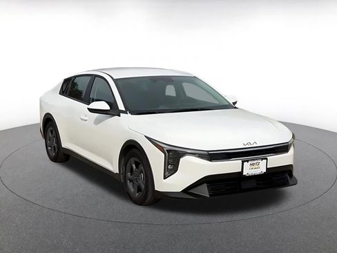 Used 2025 Kia K4 LXS image 3