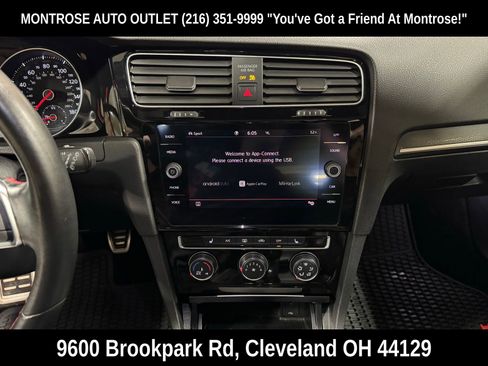 Used 2020 Volkswagen GTI SE image 24