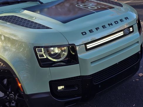 Used 2023 Land Rover Defender 110 75th Limited Edition image 84