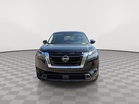 Certified 2025 Nissan Pathfinder S AWD/4WD image 4