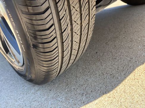 Used 2022 Buick Envision Essence w/ Safety Package image 18