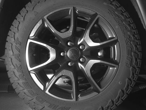 Used 2025 Jeep Compass Trailhawk AWD/4WD image 15