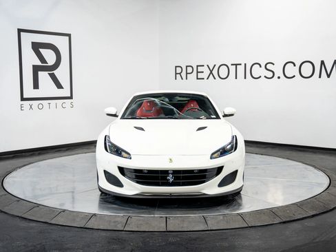 Used 2019 Ferrari Portofino image 7