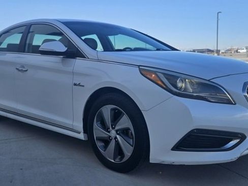 Used 2017 Hyundai Sonata Limited image 7