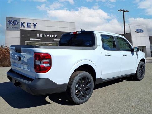 New 2025 Ford Maverick Lariat w/ Black Appearance Package image 3
