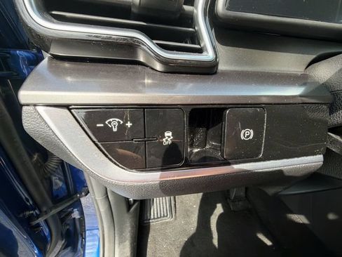 Used 2024 Kia Sportage EX AWD/4WD image 26