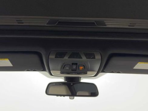 Used 2016 BMW 340i xDrive Sedan AWD/4WD image 16