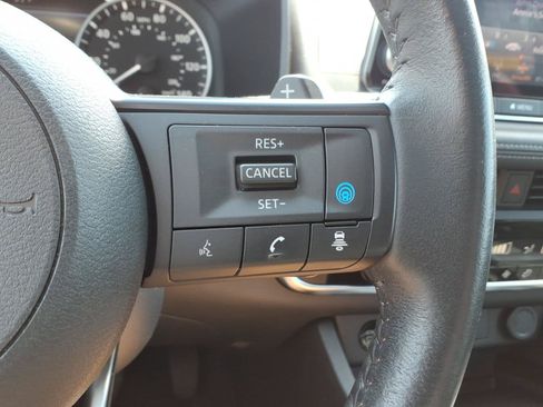 Used 2024 Nissan Rogue SV w/ SV Premium Package AWD/4WD image 17