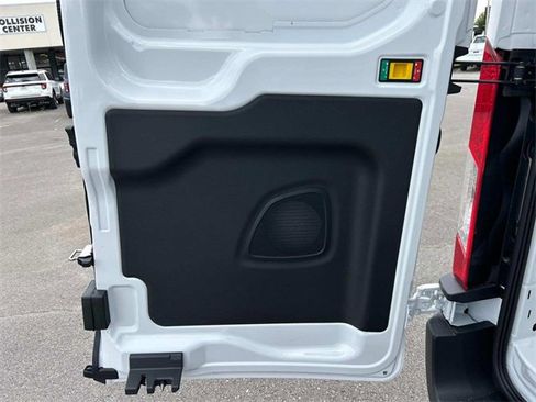 New 2025 Ford Transit 250 148 Medium Roof image 27