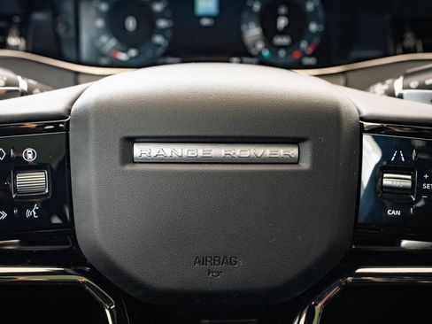 Used 2026 Land Rover Range Rover Evoque Dynamic SE AWD/4WD image 27