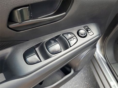 Used 2024 Nissan Kicks S image 19