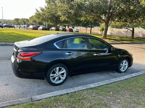 Used 2013 Nissan Altima 2.5 SV FWD image 6