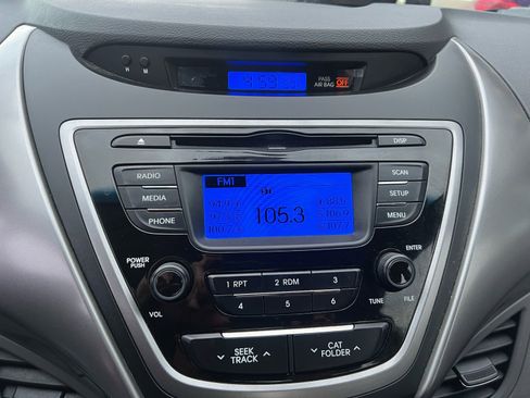 Used 2013 Hyundai Elantra GLS w/ Preferred Pkg FWD image 25