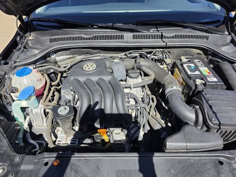Used 2011 Volkswagen Jetta S FWD image 32