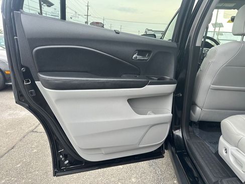 Used 2019 Honda Pilot Touring image 22
