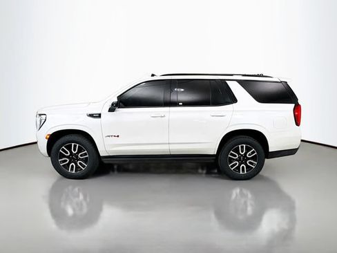 Used 2023 GMC Yukon AT4 w/ AT4 Premium Package AWD/4WD image 4