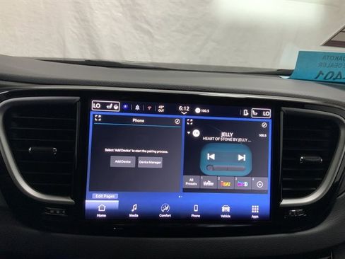 Used 2025 Chrysler Pacifica Select FWD image 27