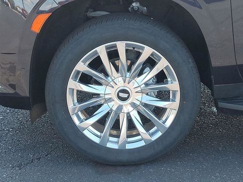 Used 2022 Cadillac Escalade Premium Luxury image 9