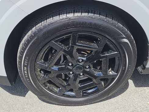 Certified 2026 Kia Carnival SX w/ SX Dark Edition Package FWD image 7