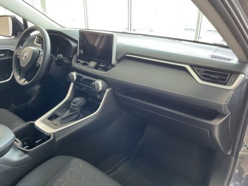 Used 2023 Toyota RAV4 XLE image 19