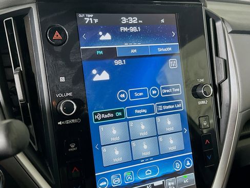 Used 2024 Subaru Crosstrek 2.0i Premium image 19