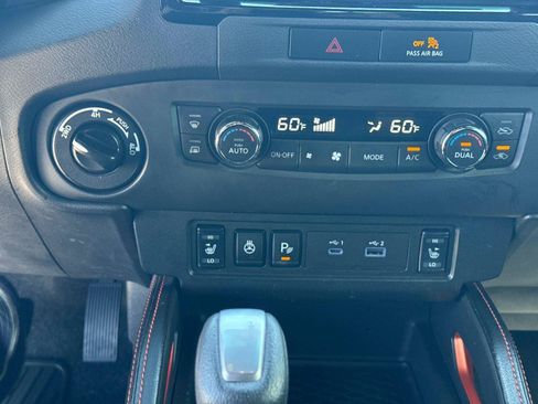 Used 2023 Nissan Frontier PRO-4X w/ Pro Convenience Package AWD/4WD image 22