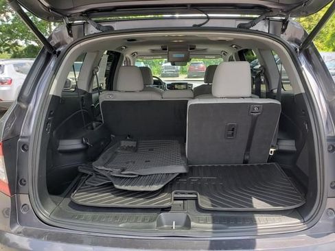 Used 2022 Honda Pilot Touring image 5