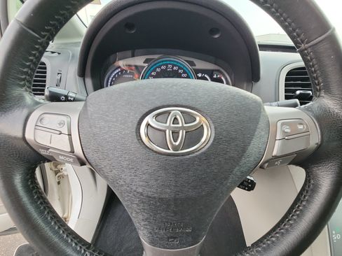 Used 2012 Toyota Venza Limited w/ Tow Pkg AWD/4WD image 9