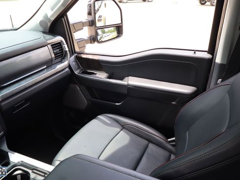 Used 2024 Ford F250 Lariat w/ Sport Appearance Package AWD/4WD image 24