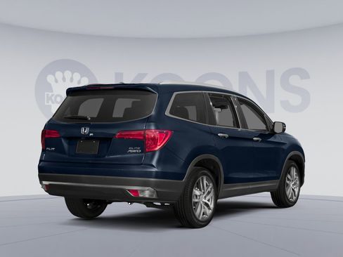 Used 2017 Honda Pilot Elite image 2