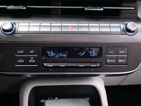 Used 2025 Hyundai Kona SEL AWD/4WD image 21