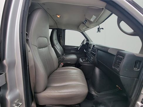 Used 2015 Chevrolet Express 2500 LS image 33