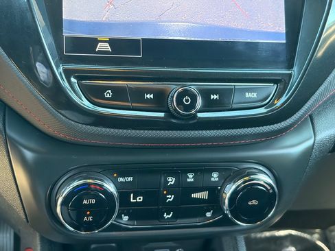 Used 2021 Chevrolet TrailBlazer RS w/ Sun and Liftgate Package AWD/4WD image 23