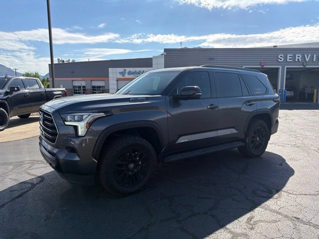 Used 2026 Toyota Sequoia Limited w/ Tow Technology Package AWD/4WD image 11