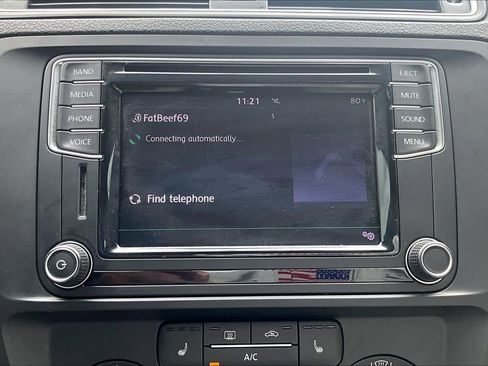 Used 2017 Volkswagen Jetta SE FWD image 36