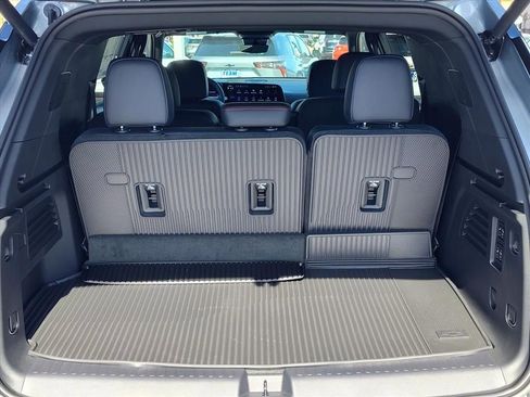 New 2026 Chevrolet Traverse RS w/ LPO, Floor Liner Package image 7