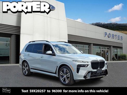 Used 2025 BMW X7 xDrive40i w/ M Sport Package AWD/4WD image 1