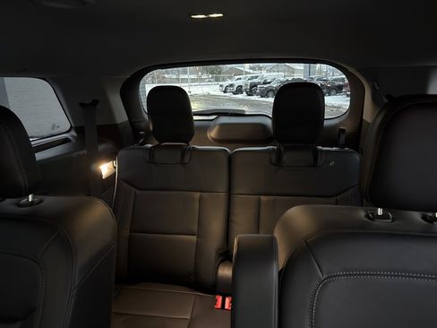 Used 2023 Ford Explorer XLT w/ Equipment Group 202A image 29