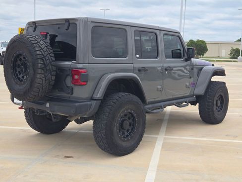 Used 2018 Jeep Wrangler Unlimited Rubicon AWD/4WD image 4