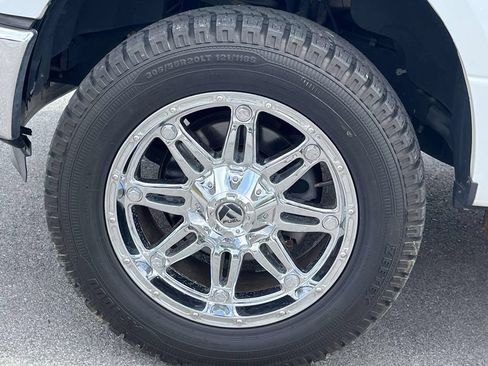Used 2015 Ford F150 XLT AWD/4WD image 9