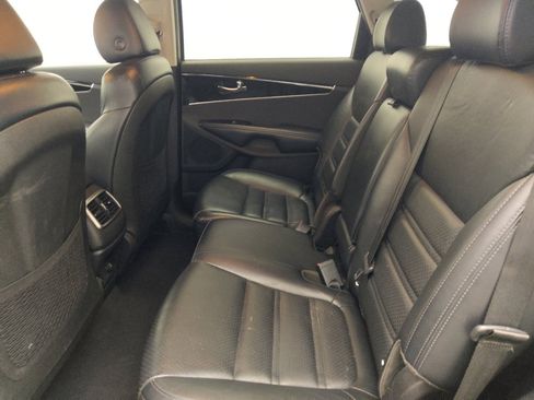 Used 2019 Kia Sorento EX AWD/4WD image 18