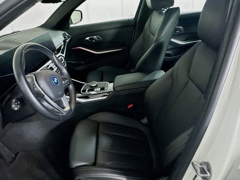 Used 2023 BMW 330e w/ Parking Assistance Package image 13