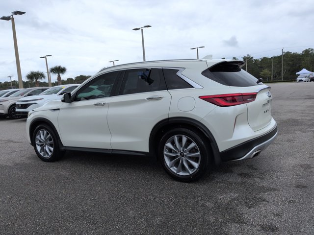 Used 2020 INFINITI QX50 Luxe w/ Navigation Package FWD image 7