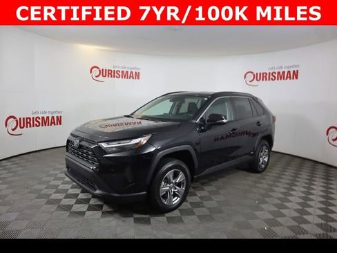 Used 2025 Toyota RAV4 XLE AWD/4WD image 4