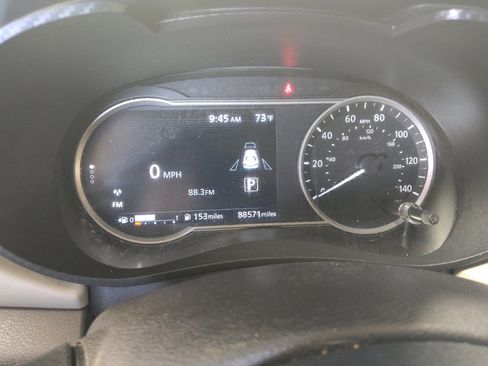 Used 2020 Nissan Versa SV FWD image 23