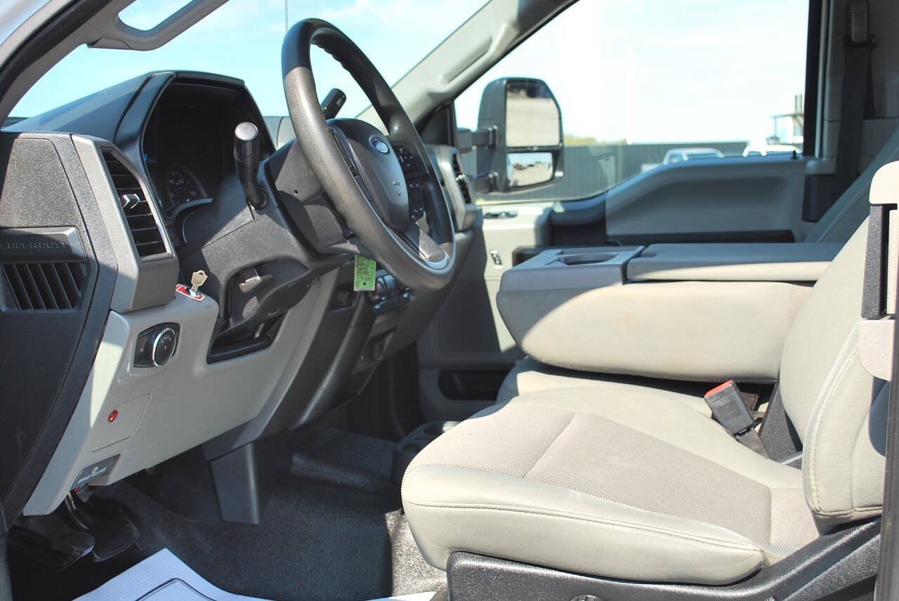 Used 2020 Ford F550 4x4 SuperCab Super Duty w/ Power Equipment Group image 8