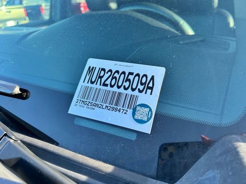 Used 2020 Toyota Tacoma Limited AWD/4WD image 34