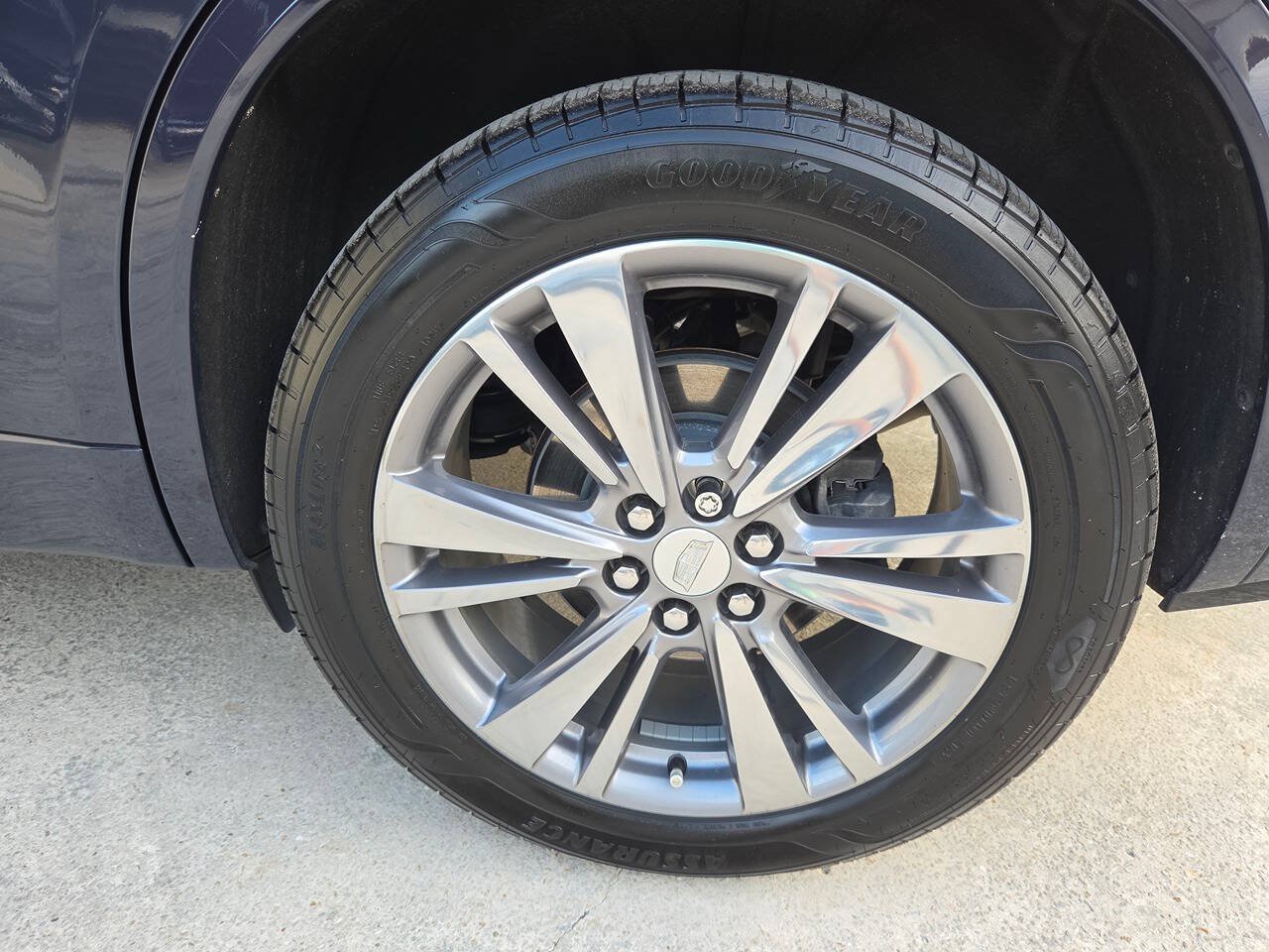 Used 2024 Cadillac XT6 Premium Luxury w/ Technology Package FWD image 20